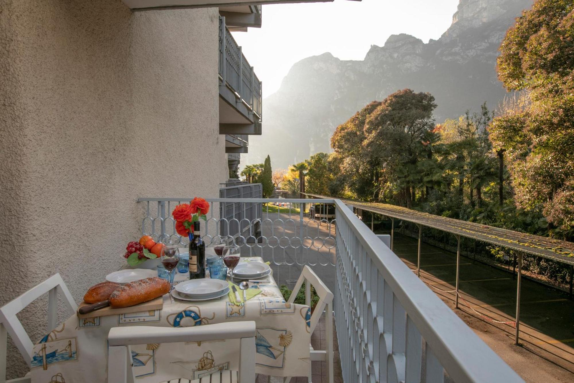 Residenza Lago D'Argento - Happy Rentals Riva del Garda Ngoại thất bức ảnh