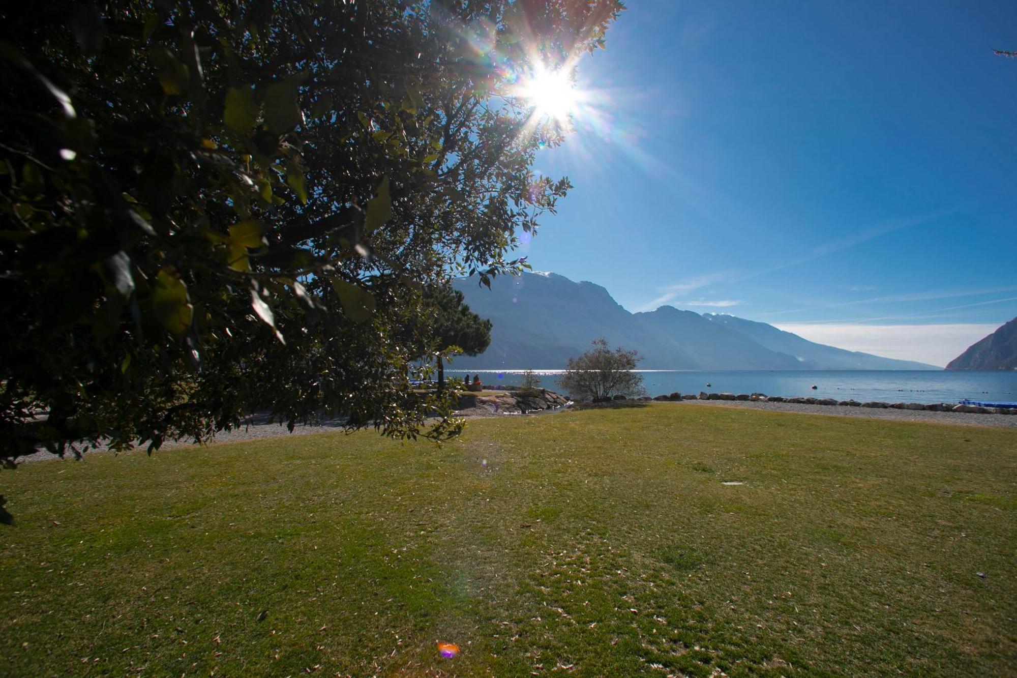 Residenza Lago D'Argento - Happy Rentals Riva del Garda Ngoại thất bức ảnh